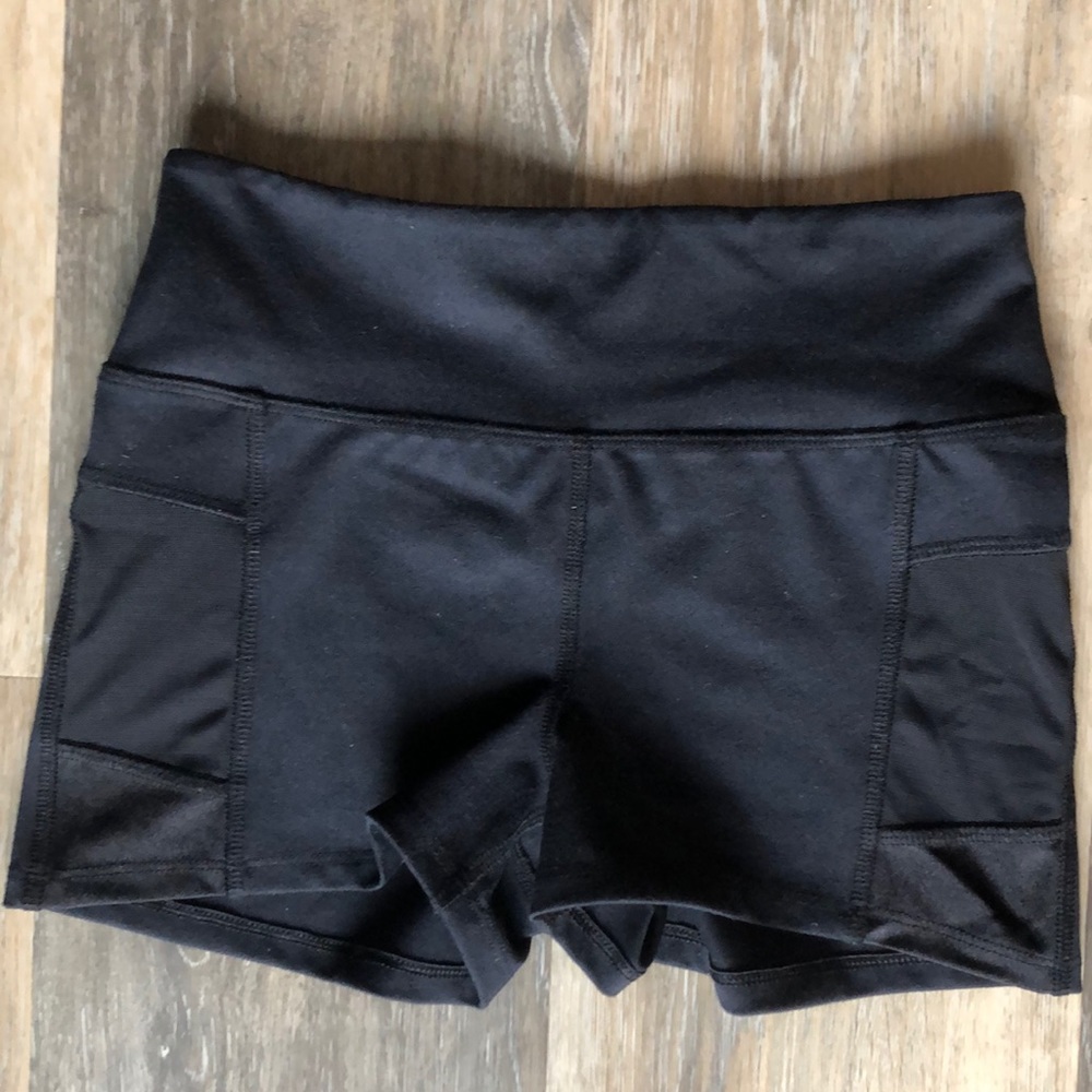 Stretchy biker shorts